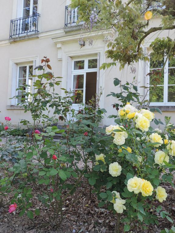 Cedre Et Charme Saint-Branchs Exterior foto