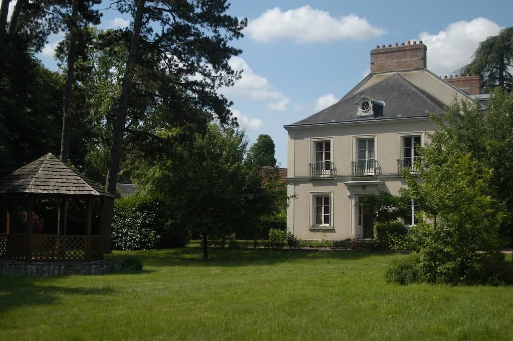 Cedre Et Charme Saint-Branchs Exterior foto