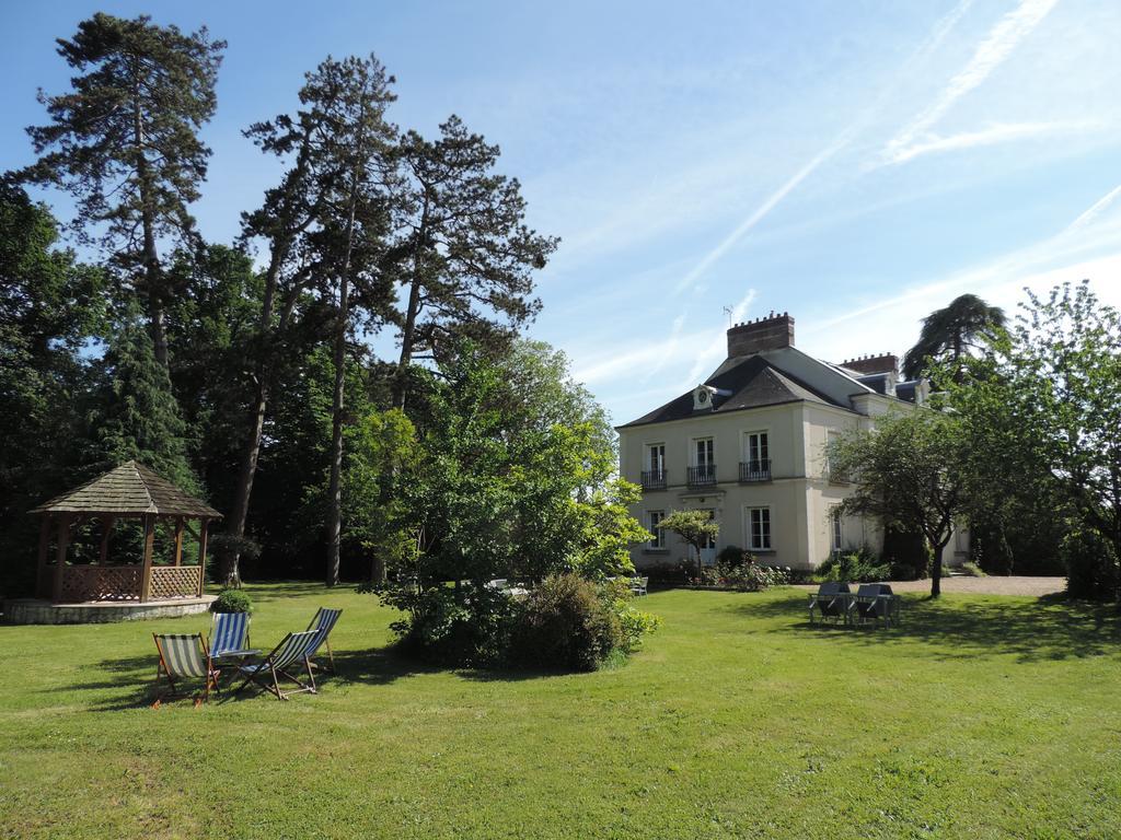 Cedre Et Charme Saint-Branchs Exterior foto